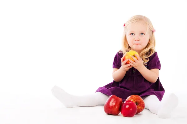 Flicka och apple — Stockfoto