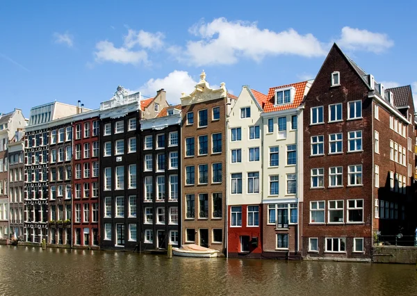 Fasáda domů v Amsterdamu — Stock fotografie