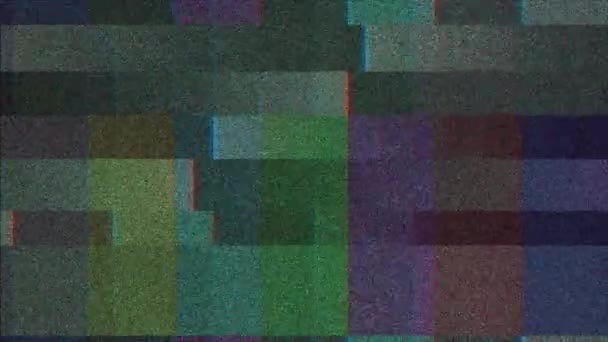 Mau sinal de TV velha, com ruído falha cor aleatória entrelaçamento e outros efeitos — Vídeo de Stock