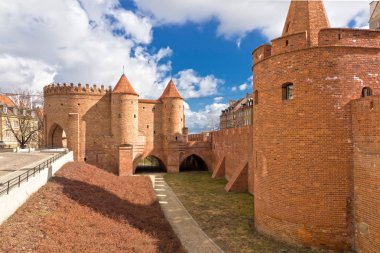 Polonya görülecek. Rönesans barbican Varşova tarihi kent