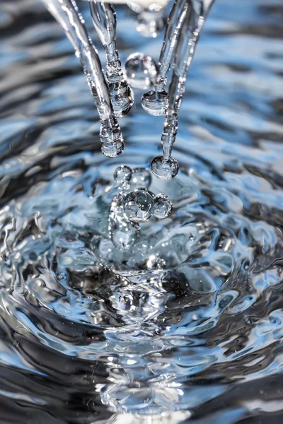 Gotas frescas azules . — Foto de Stock