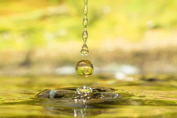 Tropfen von vier Jahreszeiten - Herbst. — Stockfoto