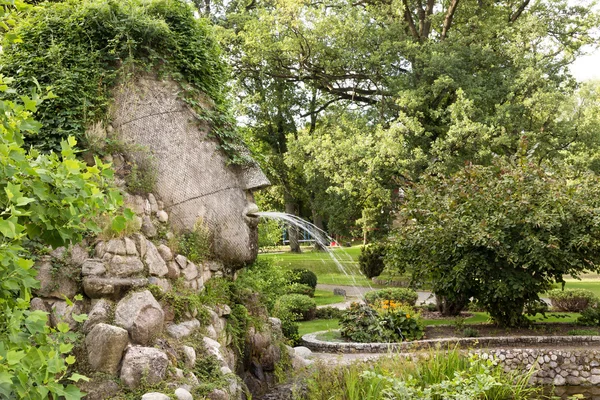 Luxury garden in Poland. — Stock Photo, Image