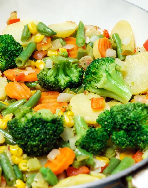 Verduras en la sartén — Foto de Stock