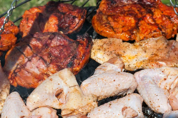 Voorbereiding voor de barbecue-gebraden vlees — Stockfoto