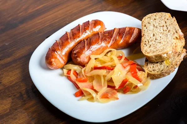 Saucisse Grillée Aux Oignons Poivrons Cuits Petit Déjeuner Nutritif Pour — Photo