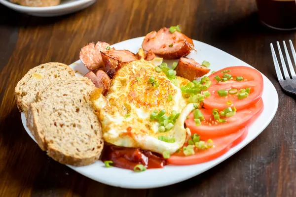 Grilled Sausage Tasty Fried Egg Tomatoes Nutritious Breakfast Hard Day — Stock Photo, Image
