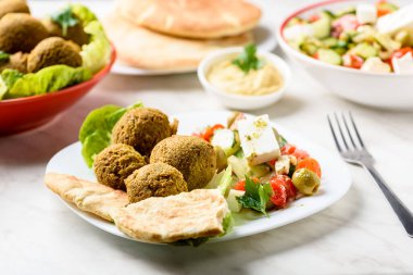 Falafel - bir tabak Akdeniz ve Arap mutfağı.