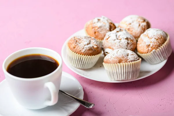 Hemmagjorda Muffins Och Kaffe — Stockfoto