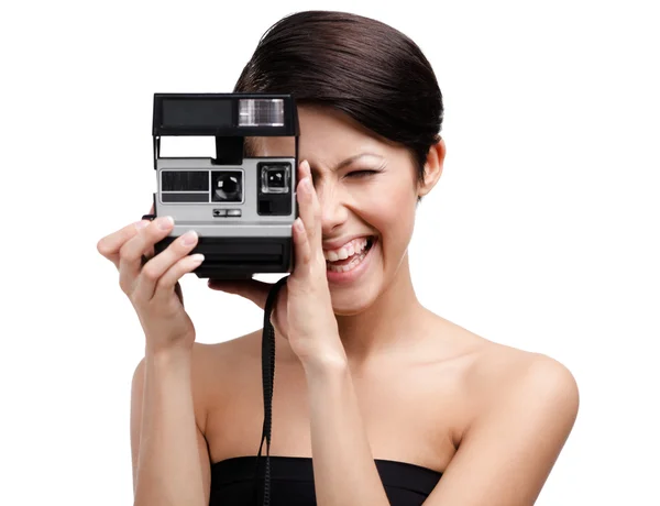 Lady tira fotos com câmera fotográfica cassete — Fotografia de Stock