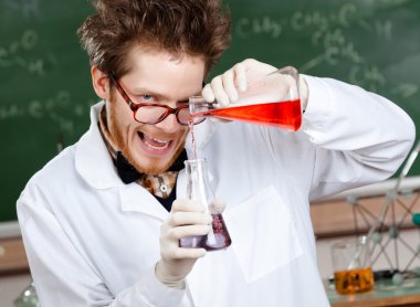 çılgın Profesör iki sıvı karışımları