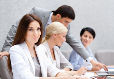 iş Konferansı'nda tartışın güncel konular