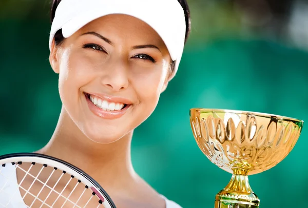 Framgångsrik tennisspelare vann cup — Stockfoto