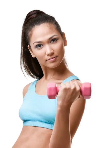 Athlétisme jeune femme exercices avec des poids — Photo