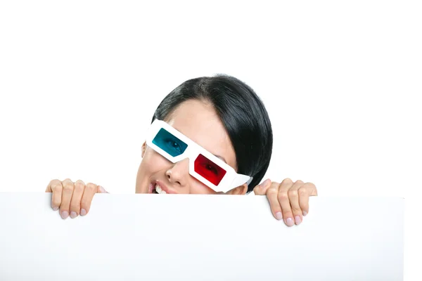 Mädchen in 3D-Brille lugt hinter dem Copyspace hervor — Stockfoto