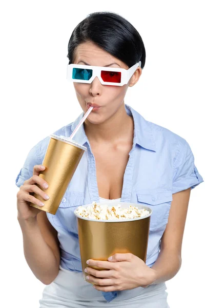 Chica en gafas 3D bebida con palomitas de maíz —  Fotos de Stock