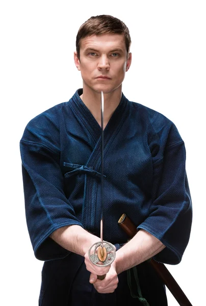 Kendoka w hakama trzyma bokken — Zdjęcie stockowe