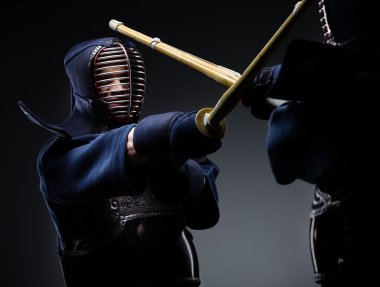 yarışma iki kendo savaşçıları