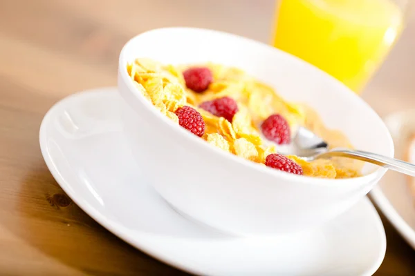 Close up of healthy breakfast with muesli — Stock Photo, Image