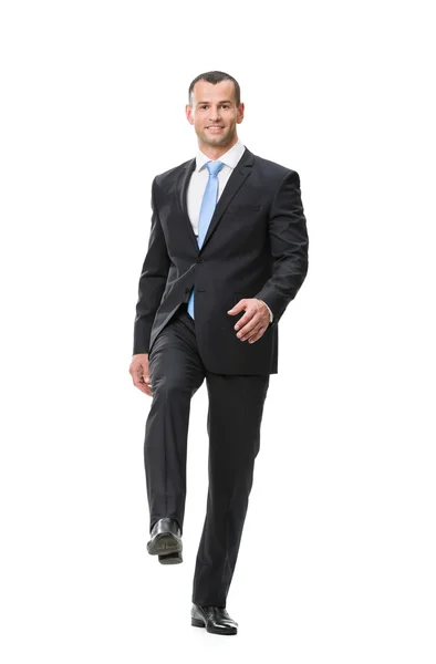 Ritratto a figura intera di uomo d'affari che cammina — Foto Stock
