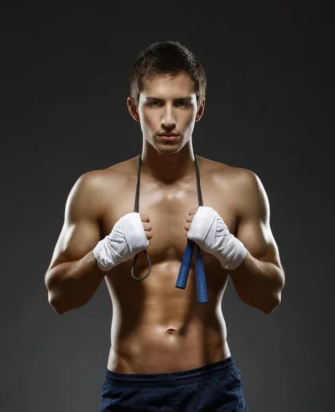 Retrato de medio cuerpo del deportista medio desnudo —  Fotos de Stock