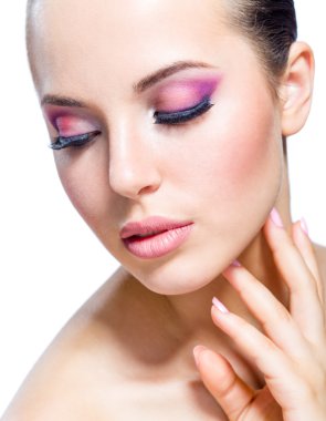 parlak pembe makyaj ile kız