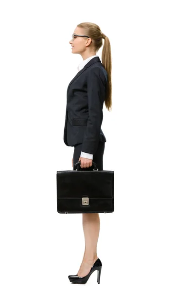 Affärskvinna med resväska — Stockfoto