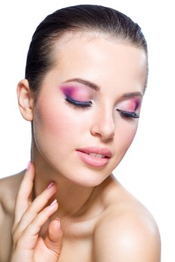 parlak bir makyaj ile kız