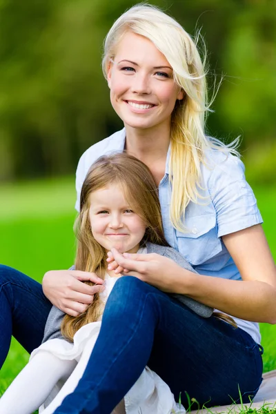 Madre e hija — Foto de Stock