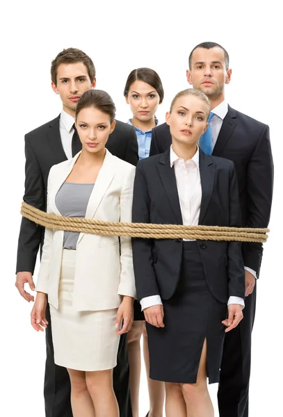 Empresários amarrados com corda — Fotografia de Stock