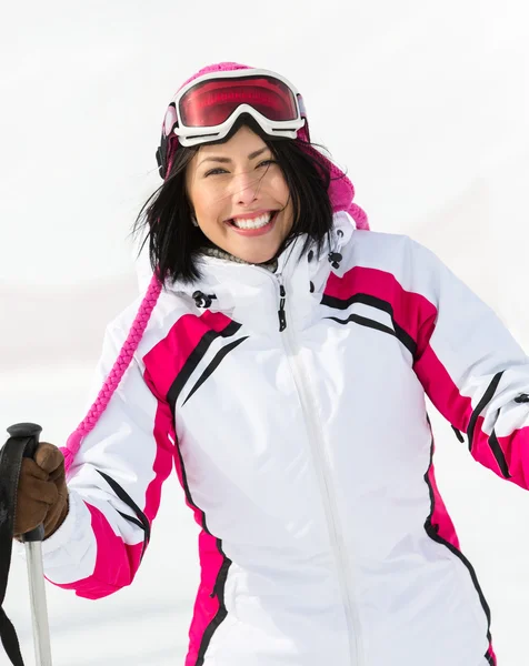 Retrato de menina que vai esquiar — Fotografia de Stock