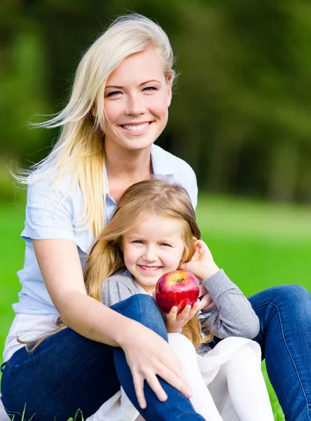 Moeder en dochter — Stockfoto