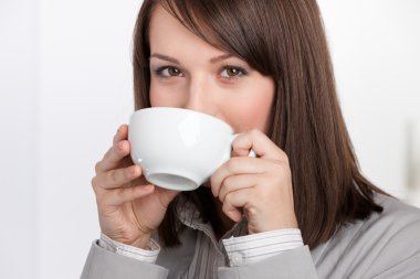 çay içmek iş kadın