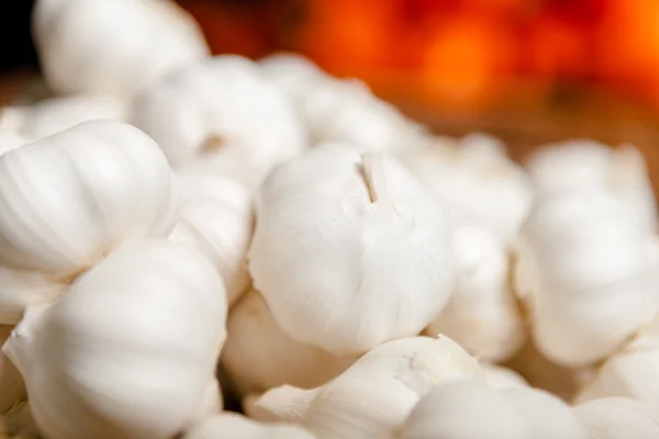 Close up of stack of garlic — Stock Photo, Image