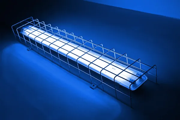 青いネオン電源ランプ, エネルギーの詳細. — ストック写真