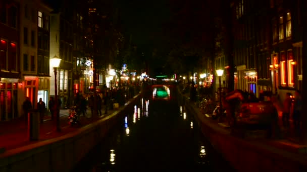 Kırmızı Fener Sokağı (aka de wallen, walletjes veya rosse semti) Amsterdam, Hollanda. — Stok video