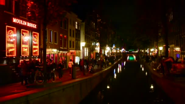 Kırmızı Fener Sokağı (aka de wallen, walletjes veya rosse semti) Amsterdam, Hollanda. — Stok video