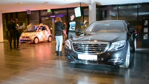 Mercedes benz kiev moda günleri (mbkfd) 2014 içinde kiev, Ukrayna. — Stok video