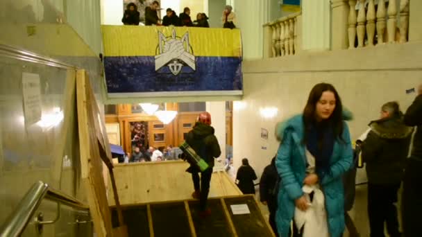 ?Kiev stad overheid (gemeenteraad Kiev), euro maidan vergadering, kiev. — Stockvideo