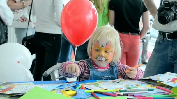 Child drawing, International Children's day. — Stock Video