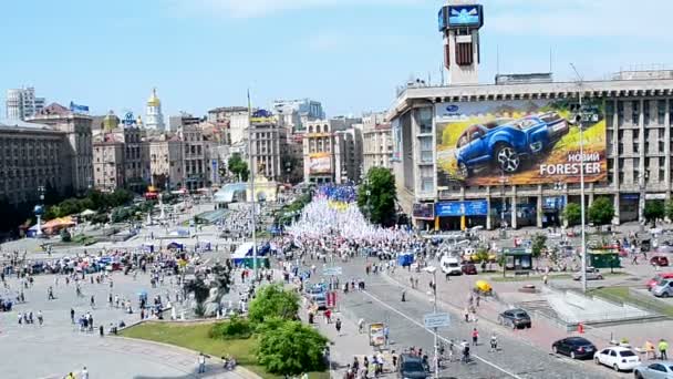 Oppositie ontmoeting tijdens de viering van de dag van Europa in kiev, Oekraïne. — Stockvideo