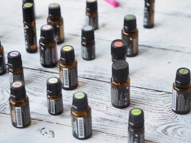 Belarus, Minsk, 2021. Terapi derecesi. Sağlık dersinde gerekli yağlar.