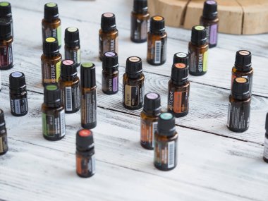 Belarus, Minsk, 2021. Terapi derecesi. Sağlık dersinde gerekli yağlar.