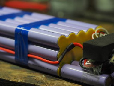 belarus,minsk,2021. elektrikli scooter tamir güç tedarik sistemi pil paketi