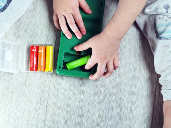 Kinder Handpasta Batterien Spielzeug — Stockfoto