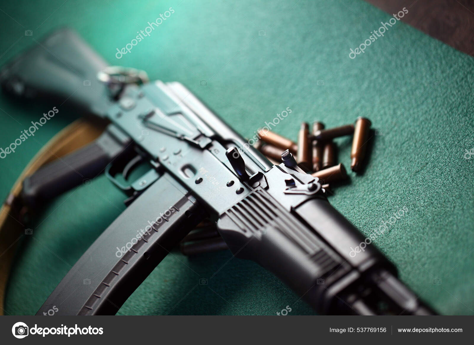 Arme Factice Kalachnikov Mitrailleuse Jouet Pour Enfants image libre de  droit par Omstudio © #537769156