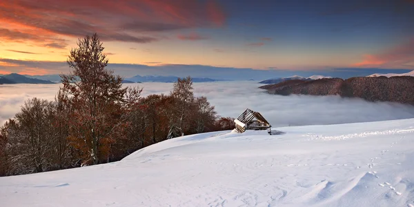 Morgenlandschaft in den Bergen — Stockfoto