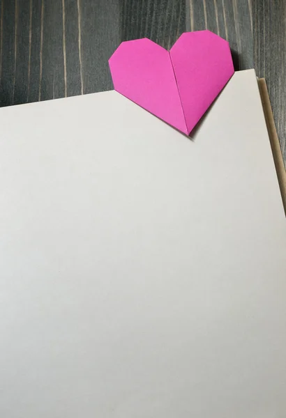 Bookmark heart-shaped lake origami — Stock Photo, Image