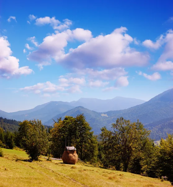 Haystack in the mountains — Stock Photo, Image