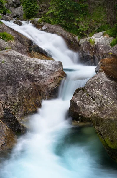 Waterfall in mountains — Stock Photo, Image